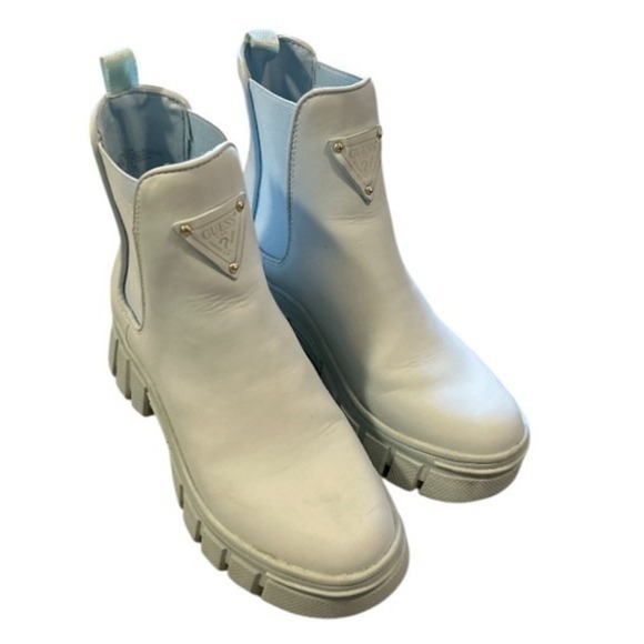 Guess Chelsea Boots Platform Lug Sole Ankle Booties‎ Light Blue Size 5M - Picture 1 of 10